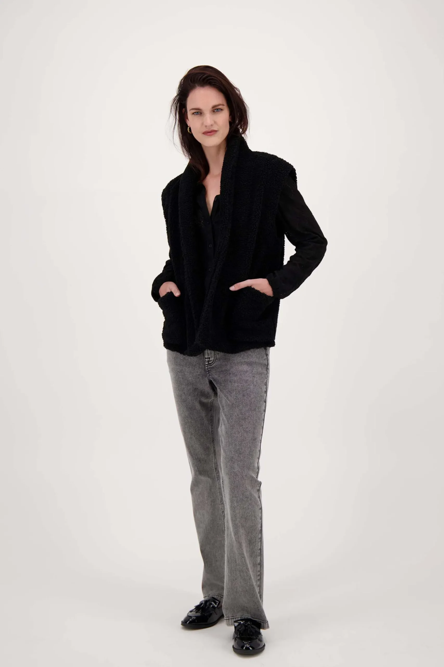 zusss lang teddy gilet met zakken zwart